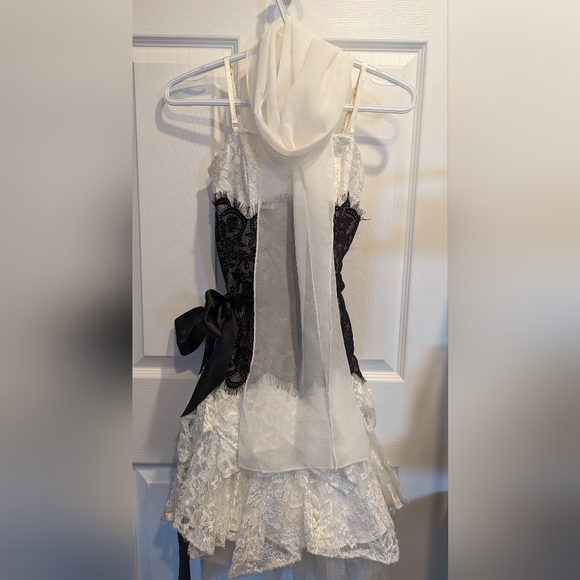 💙 FIESTA 💙 Vintage Inspired Lace Ruffle Dress - Picture 5 of 8